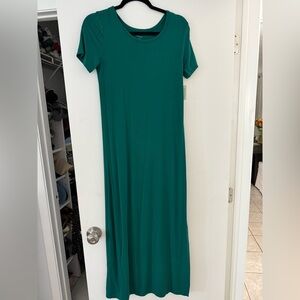 Maxi green dress